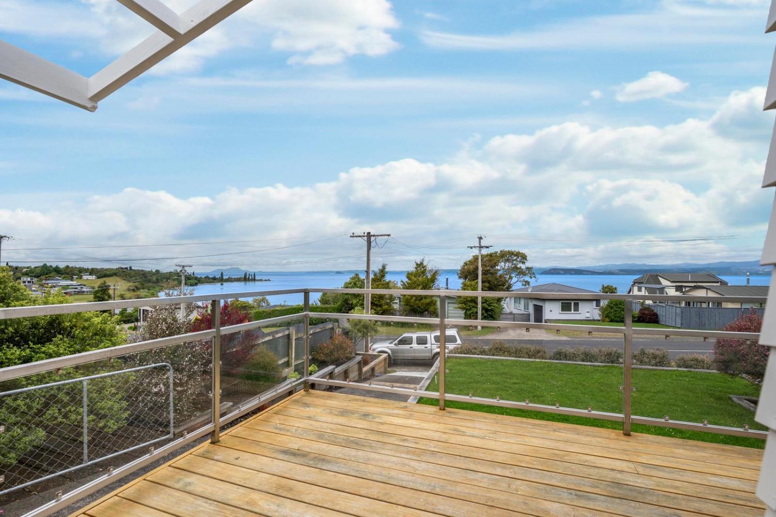 I See The Lake - Omori Holiday Home Kuratau Екстер'єр фото